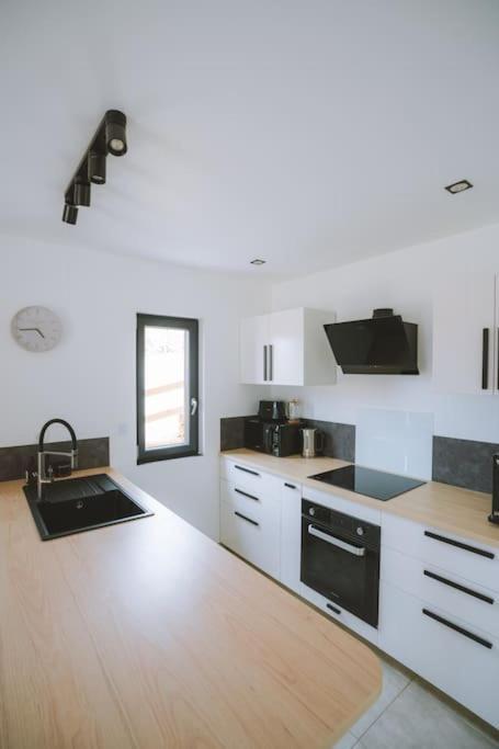 La Booa - Ecolodge En Ardeche - Piscine Privee - Ecolodgite Ozon  외부 사진